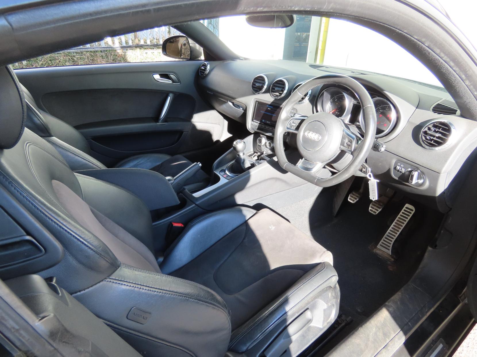 Audi TT 2.0 TDI Sport Coupe 3dr Diesel Manual quattro Euro 5 (170 ps)