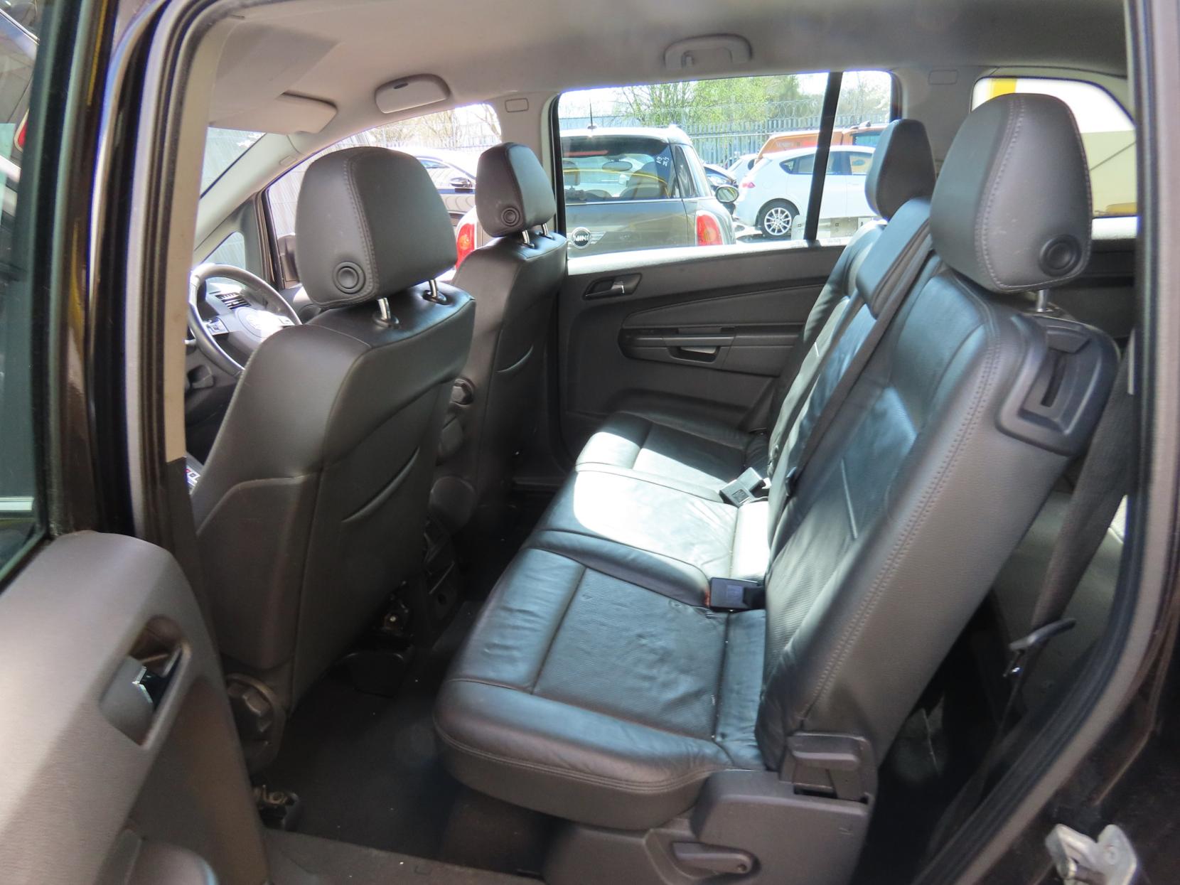 Vauxhall Zafira 1.9 CDTi Elite MPV 5dr Diesel Auto Euro 4 (120 ps)