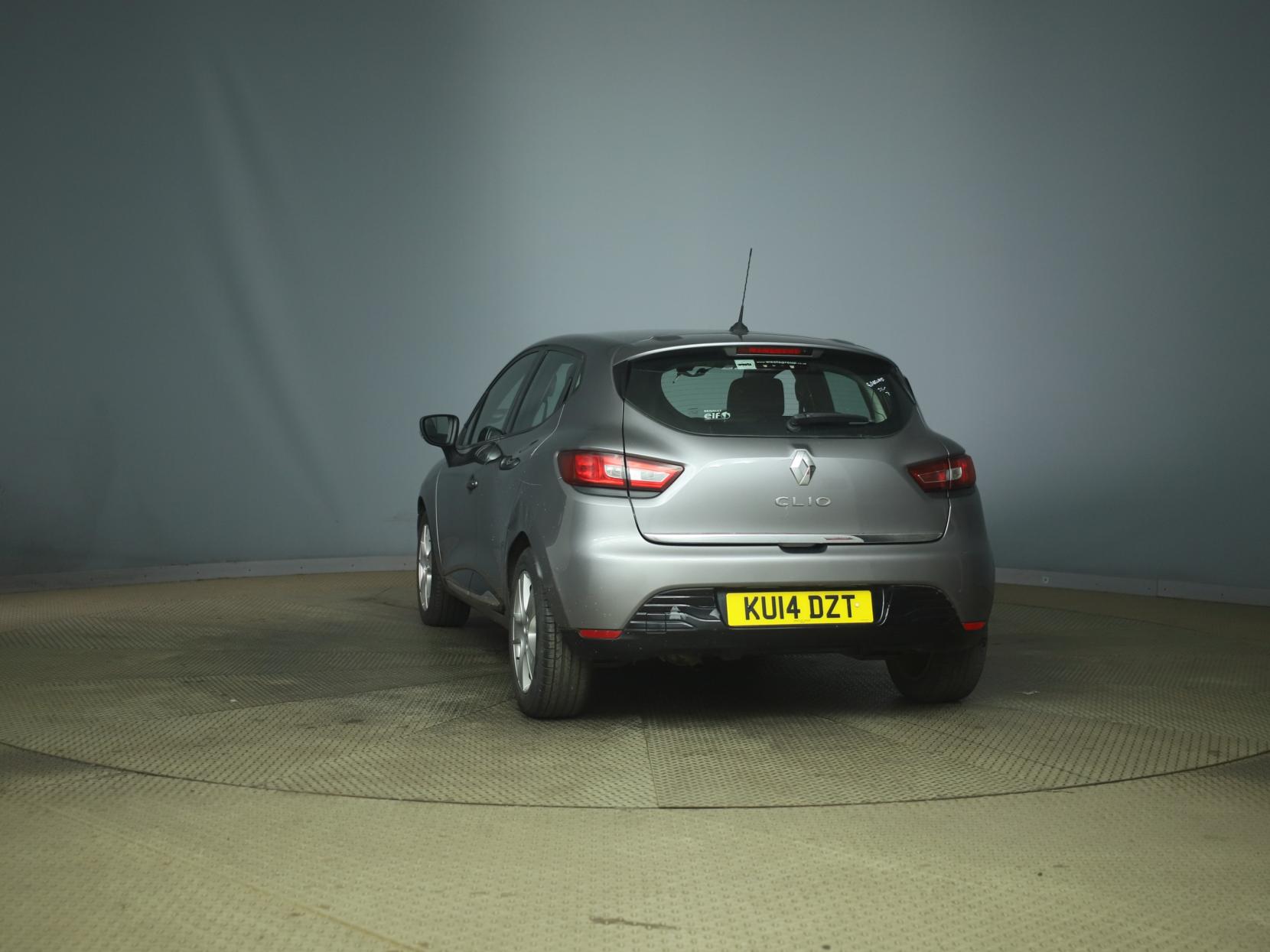 Renault Clio 1.2 16V Dynamique MediaNav Hatchback 5dr Petrol Manual Euro 5 (75 ps)