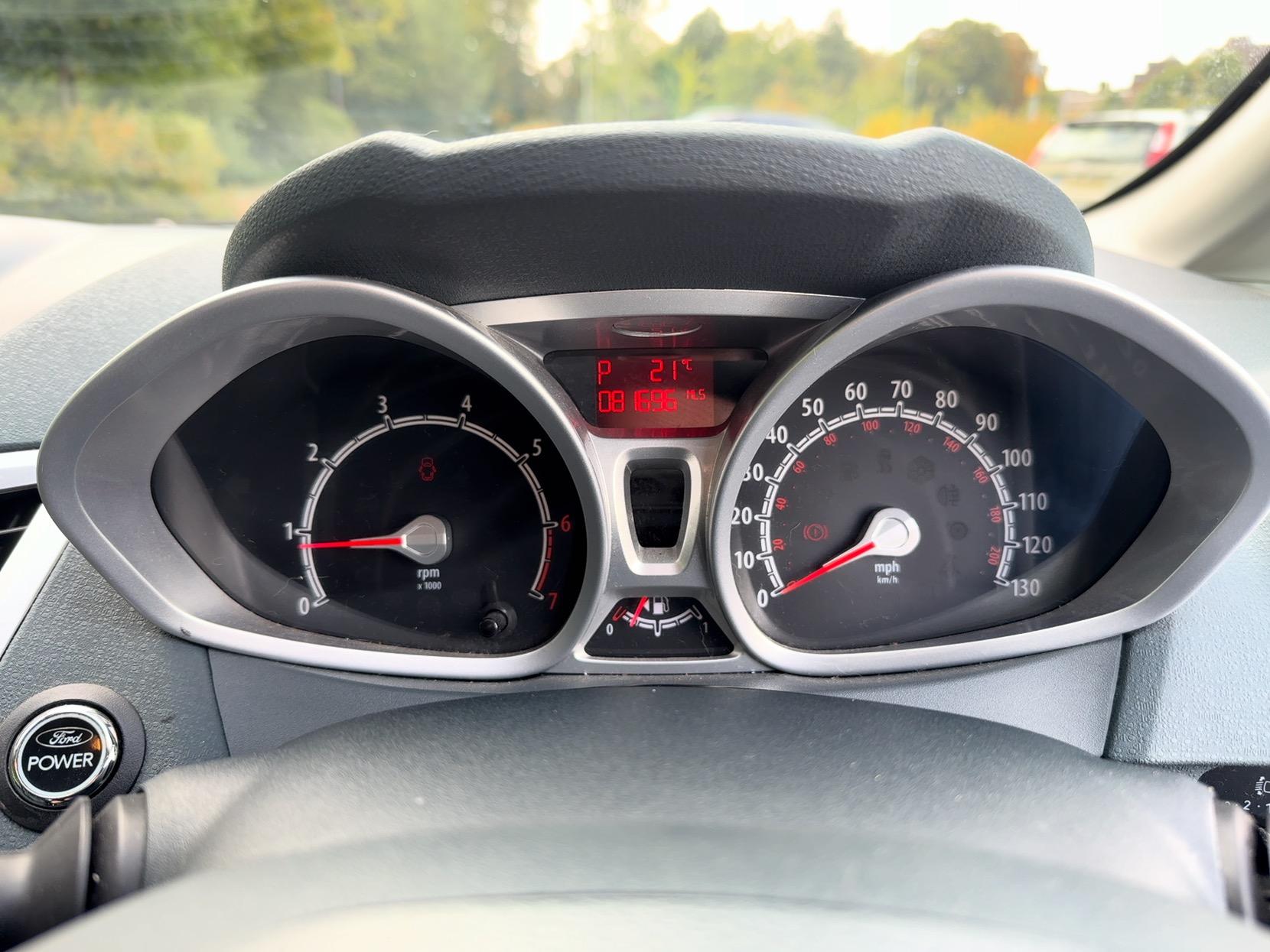 Ford Fiesta 1.4 Titanium Hatchback 5dr Petrol Automatic (154 g/km, 94 bhp)