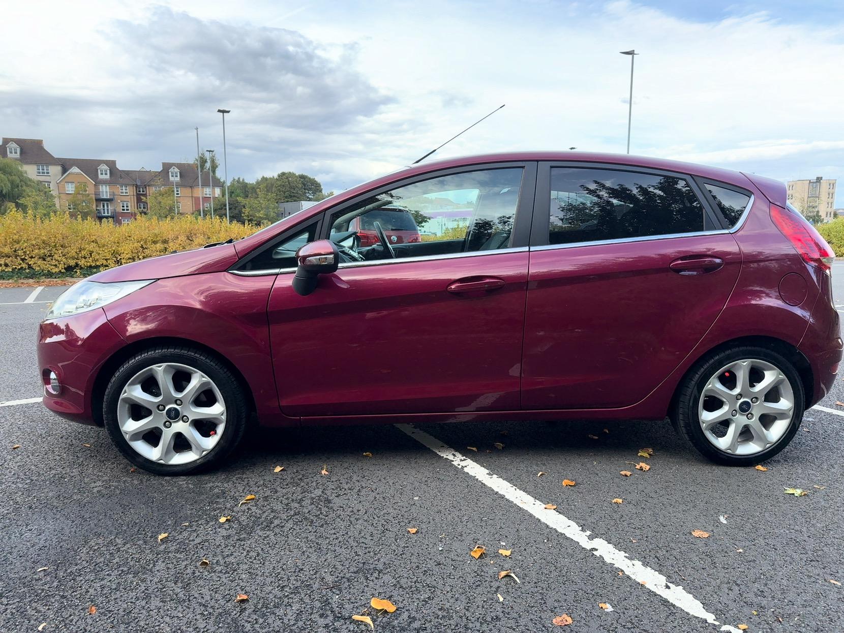Ford Fiesta 1.4 Titanium Hatchback 5dr Petrol Automatic (154 g/km, 94 bhp)
