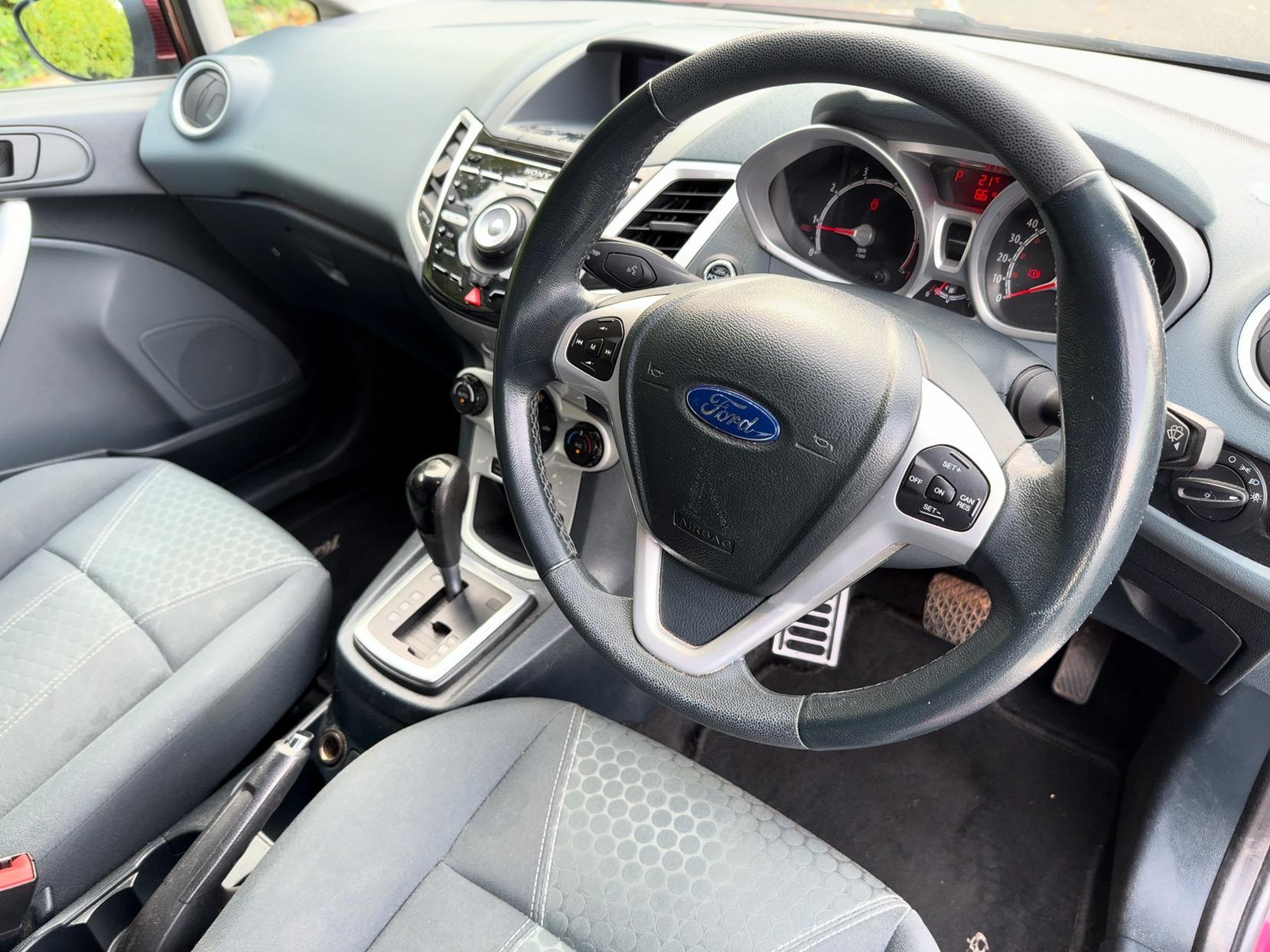 Ford Fiesta 1.4 Titanium Hatchback 5dr Petrol Automatic (154 g/km, 94 bhp)
