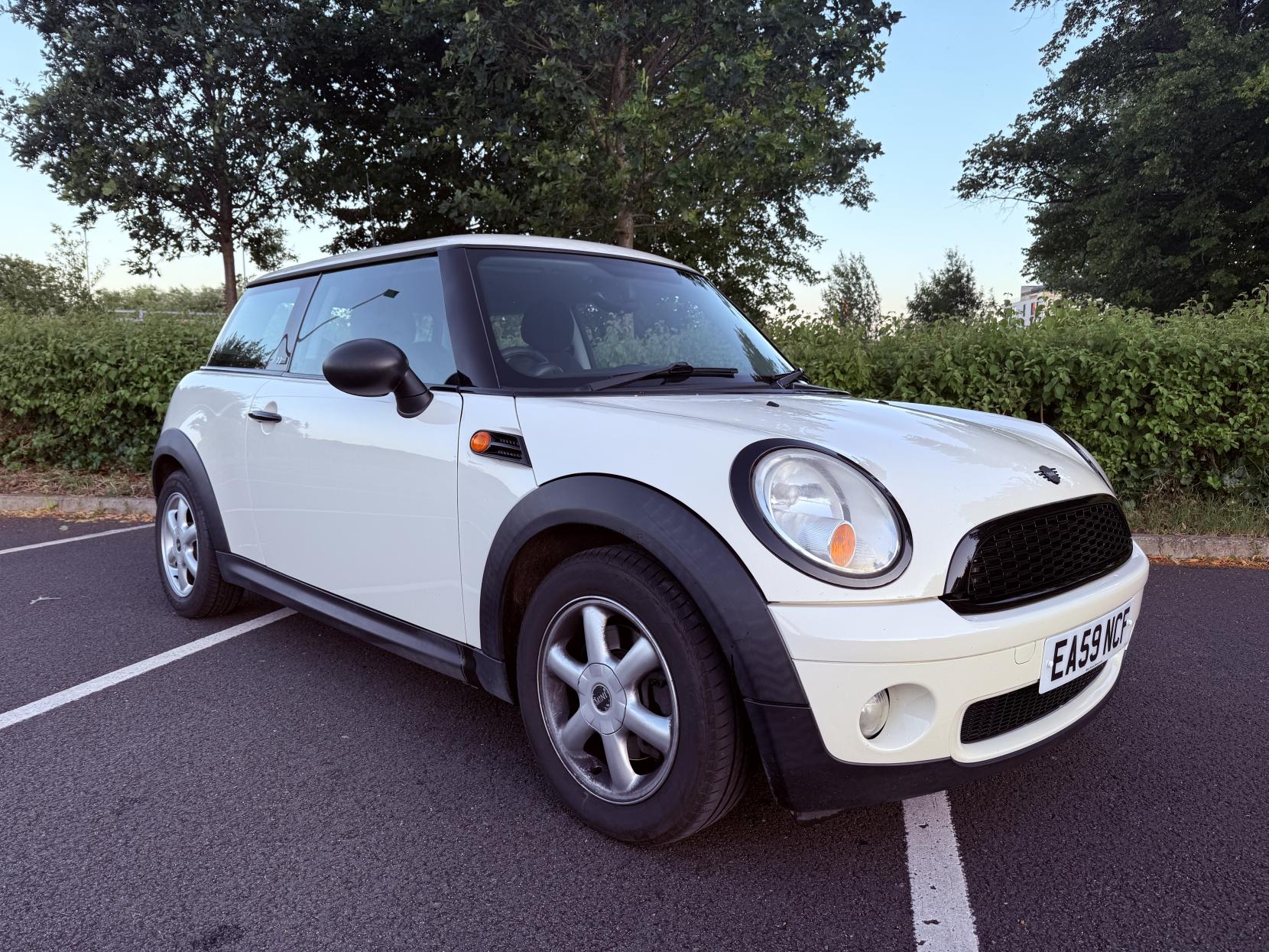 MINI Hatch 1.4 First Hatchback 3dr Petrol Manual Euro 4 (75 ps)