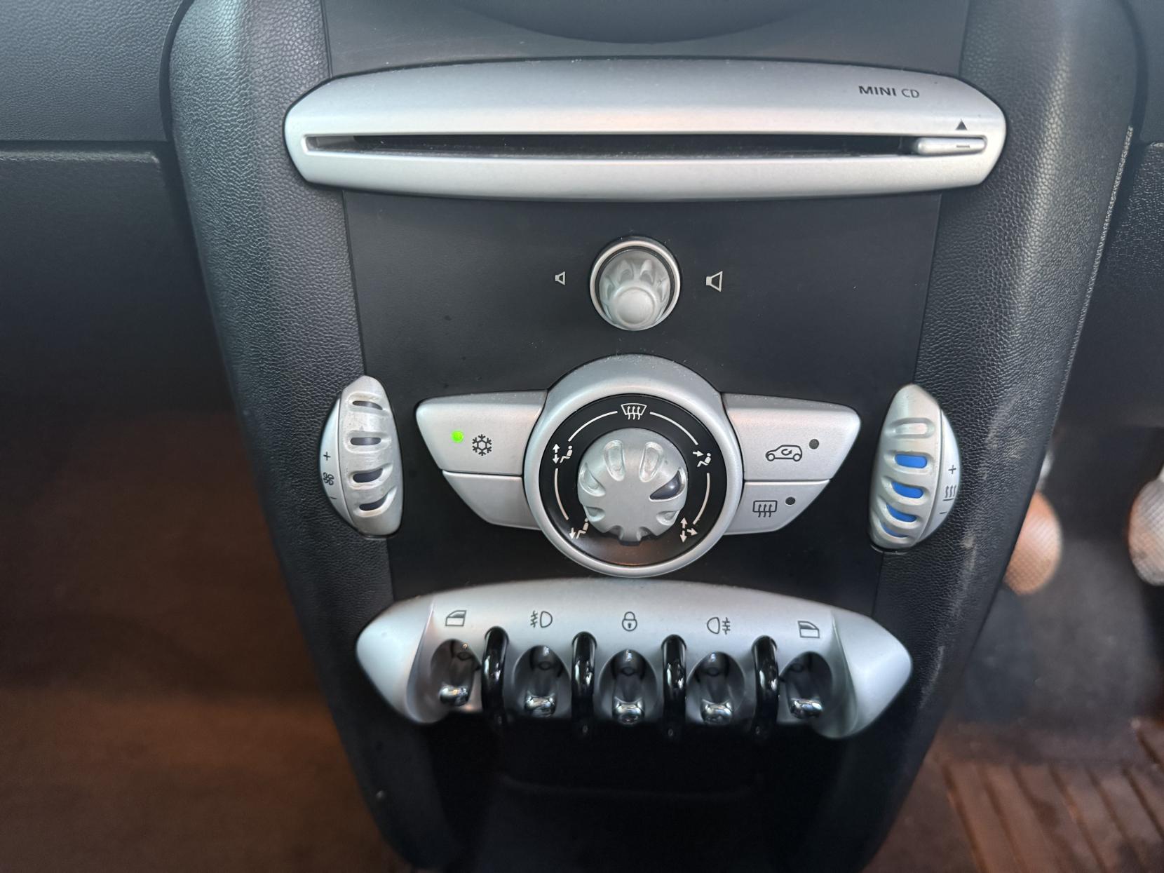 MINI Hatch 1.4 First Hatchback 3dr Petrol Manual Euro 4 (75 ps)