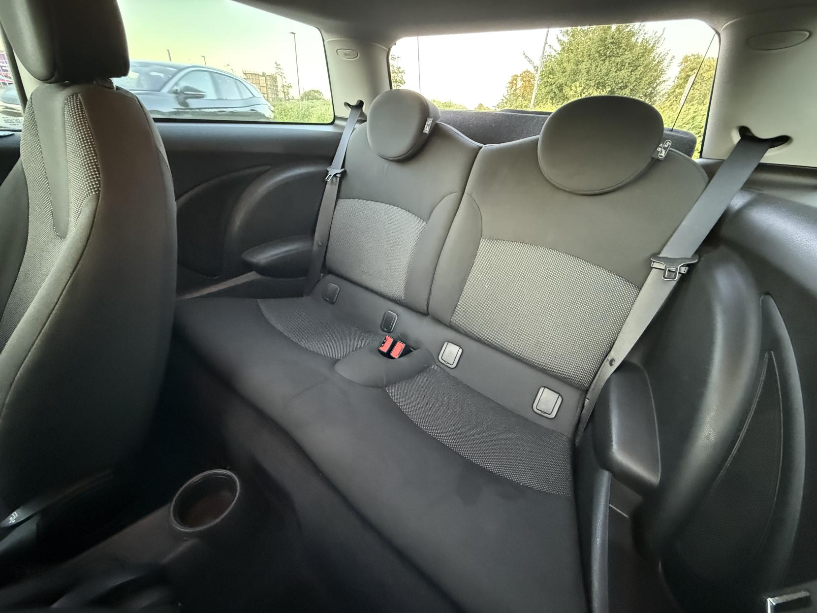 MINI Hatch 1.4 First Hatchback 3dr Petrol Manual Euro 4 (75 ps)