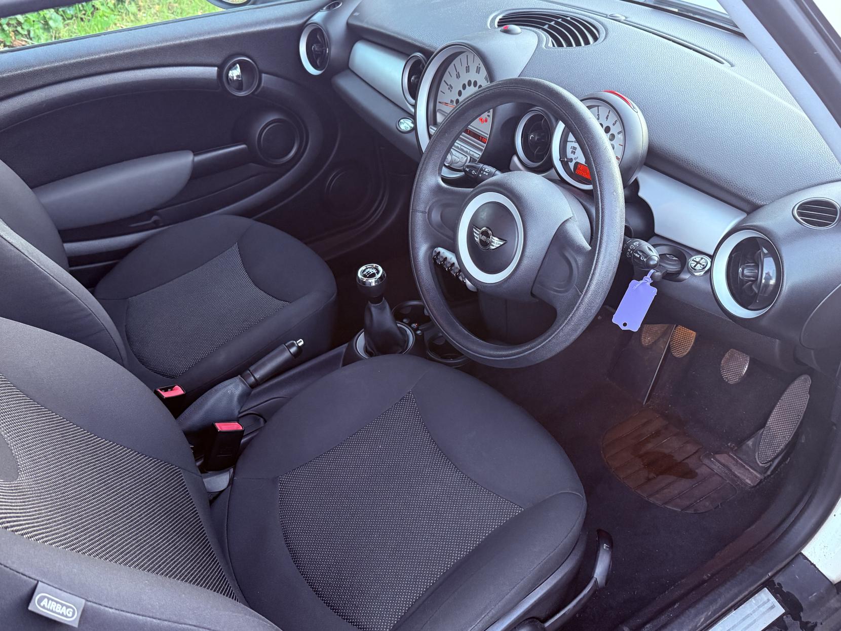 MINI Hatch 1.4 First Hatchback 3dr Petrol Manual Euro 4 (75 ps)