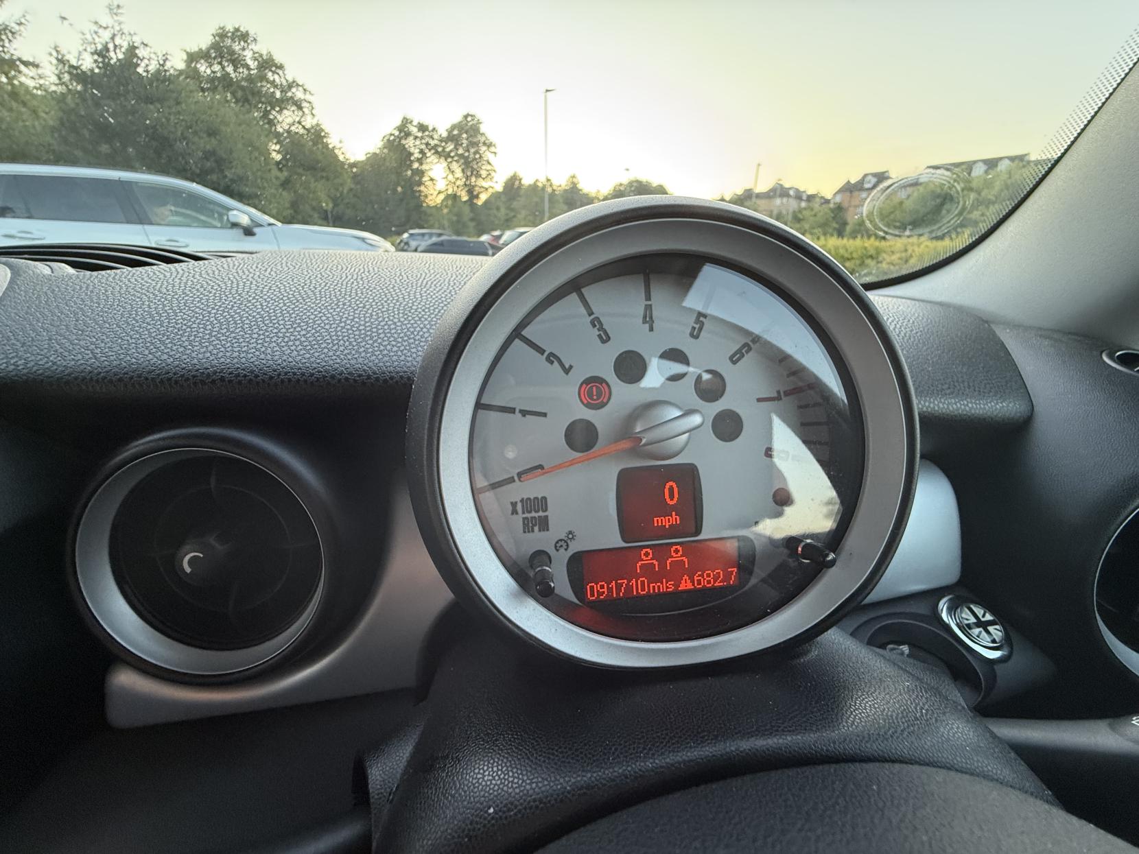 MINI Hatch 1.4 First Hatchback 3dr Petrol Manual Euro 4 (75 ps)