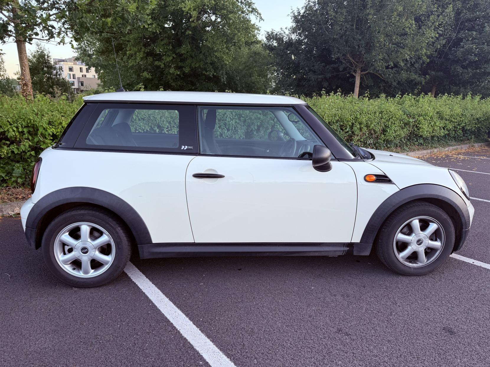 MINI Hatch 1.4 First Hatchback 3dr Petrol Manual Euro 4 (75 ps)