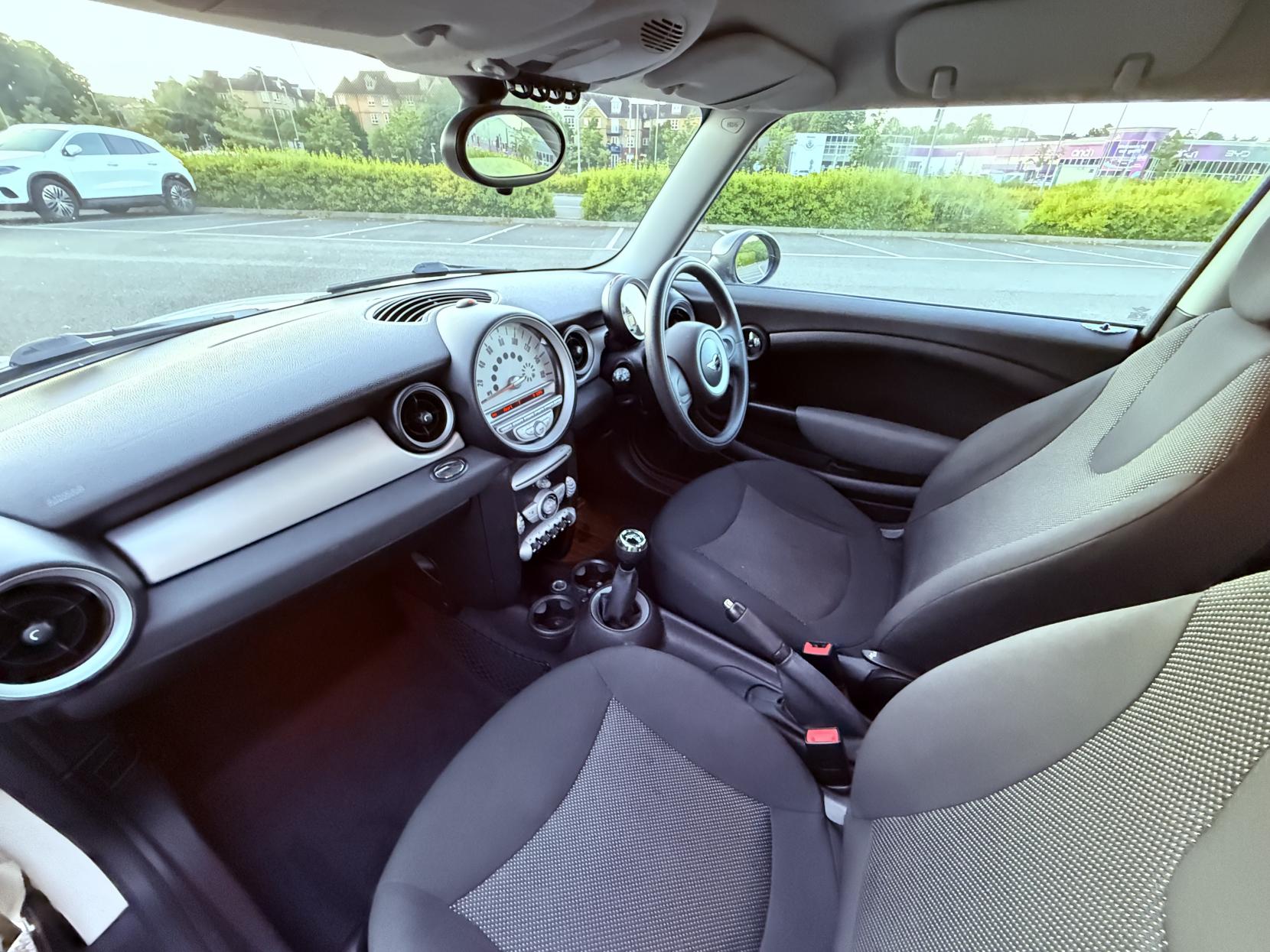 MINI Hatch 1.4 First Hatchback 3dr Petrol Manual Euro 4 (75 ps)