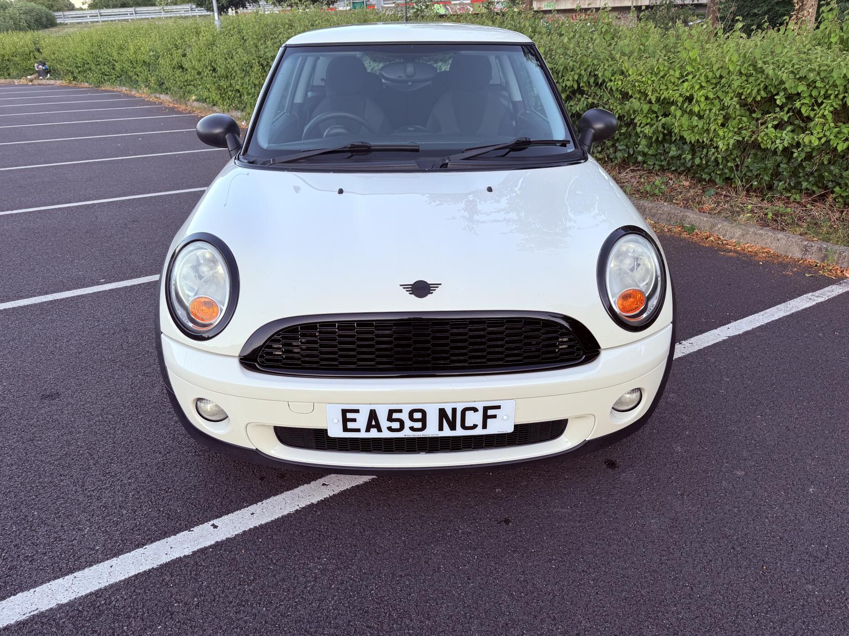 MINI Hatch 1.4 First Hatchback 3dr Petrol Manual Euro 4 (75 ps)