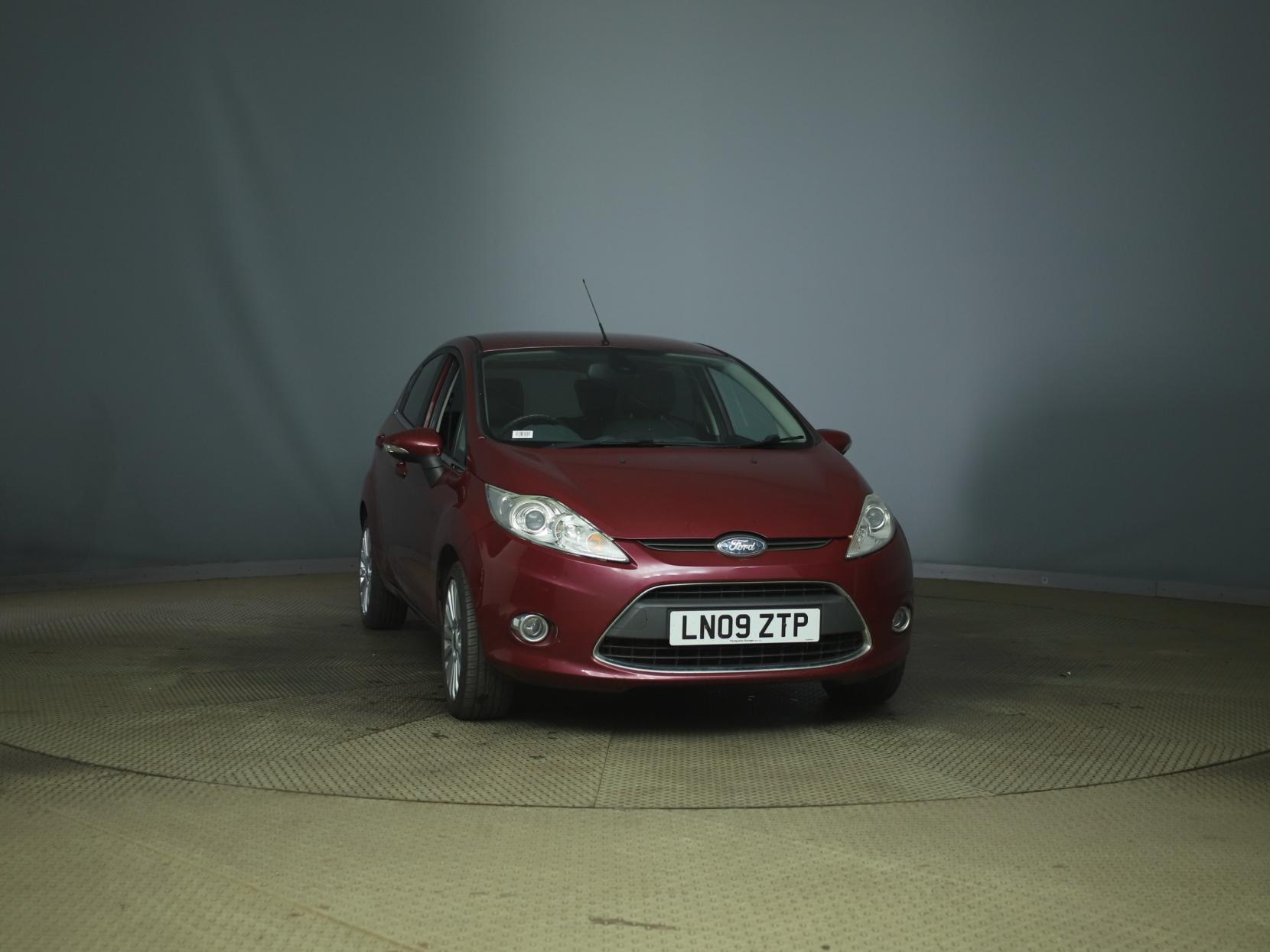 Ford Fiesta 1.4 Titanium Hatchback 5dr Petrol Manual (133 g/km, 94 bhp)