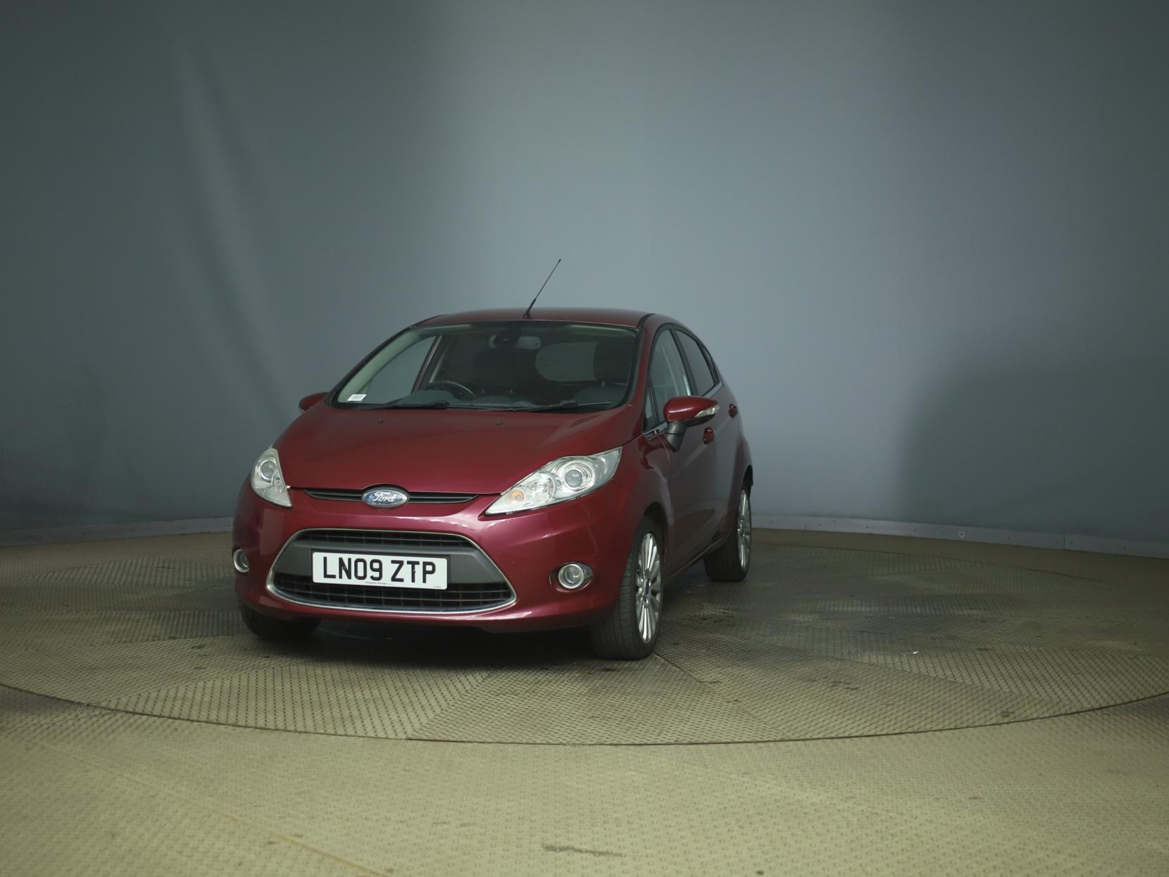 Ford Fiesta 1.4 Titanium Hatchback 5dr Petrol Manual (133 g/km, 94 bhp)