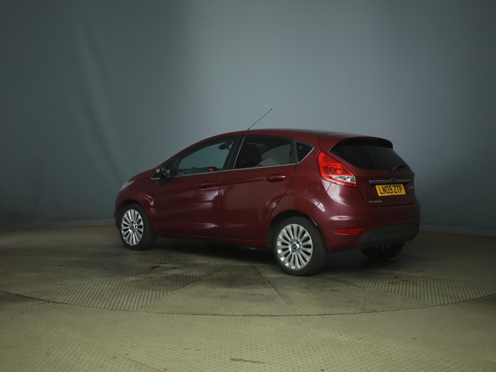 Ford Fiesta 1.4 Titanium Hatchback 5dr Petrol Manual (133 g/km, 94 bhp)