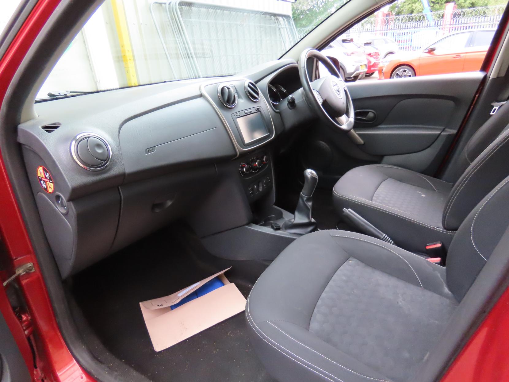Dacia Sandero 1.5 dCi Laureate Hatchback 5dr Diesel Manual Euro 6 (s/s) (90 ps)