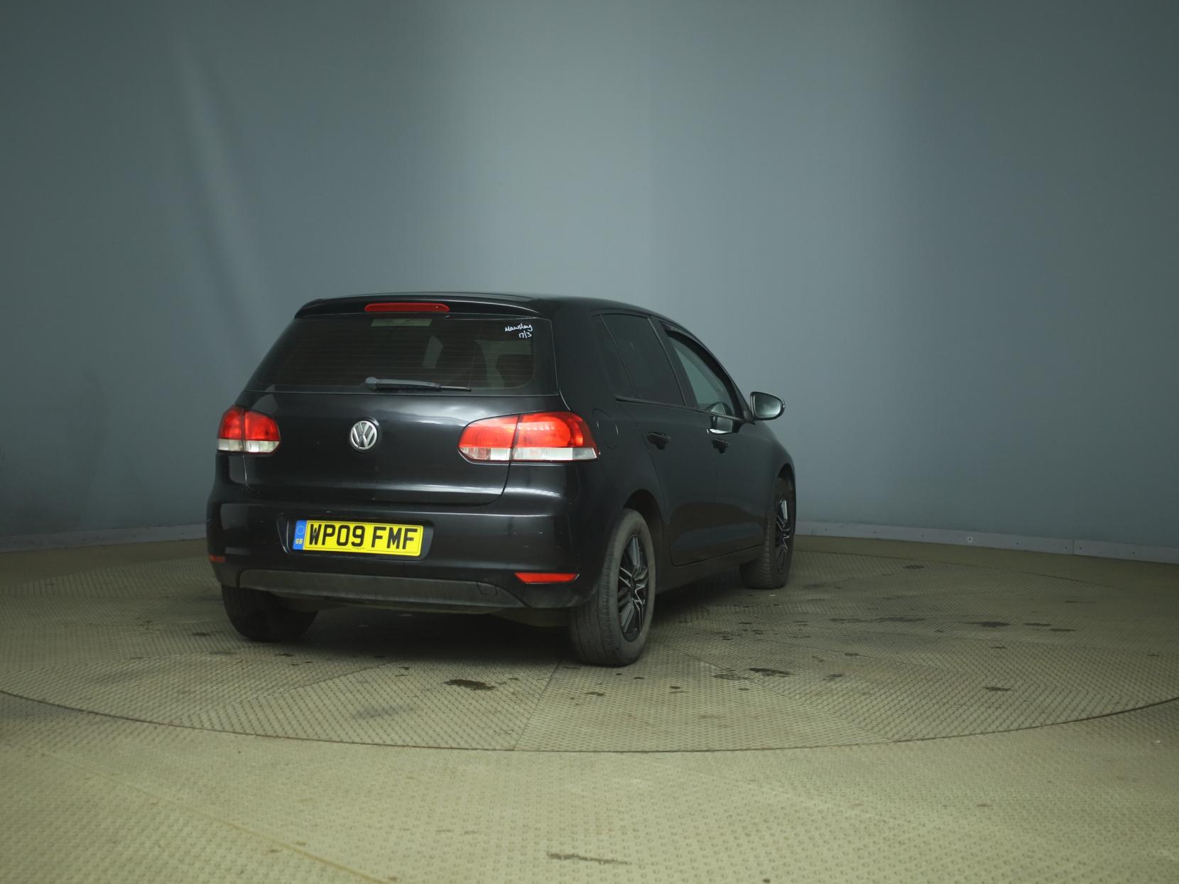 Volkswagen Golf 1.6 FSI S Hatchback 5dr Petrol Manual Euro 5 (102 ps)