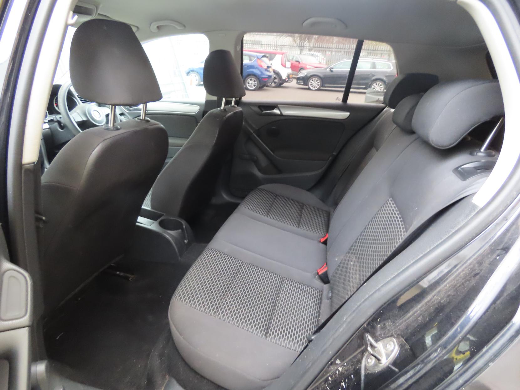 Volkswagen Golf 1.6 FSI S Hatchback 5dr Petrol Manual Euro 5 (102 ps)