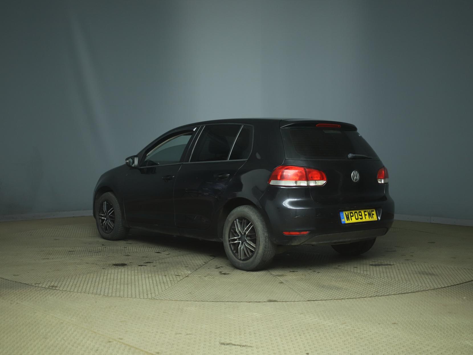 Volkswagen Golf 1.6 FSI S Hatchback 5dr Petrol Manual Euro 5 (102 ps)