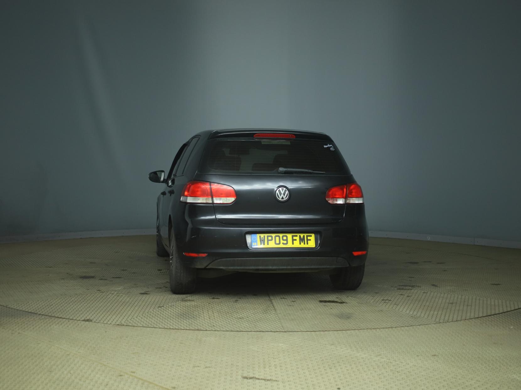 Volkswagen Golf 1.6 FSI S Hatchback 5dr Petrol Manual Euro 5 (102 ps)