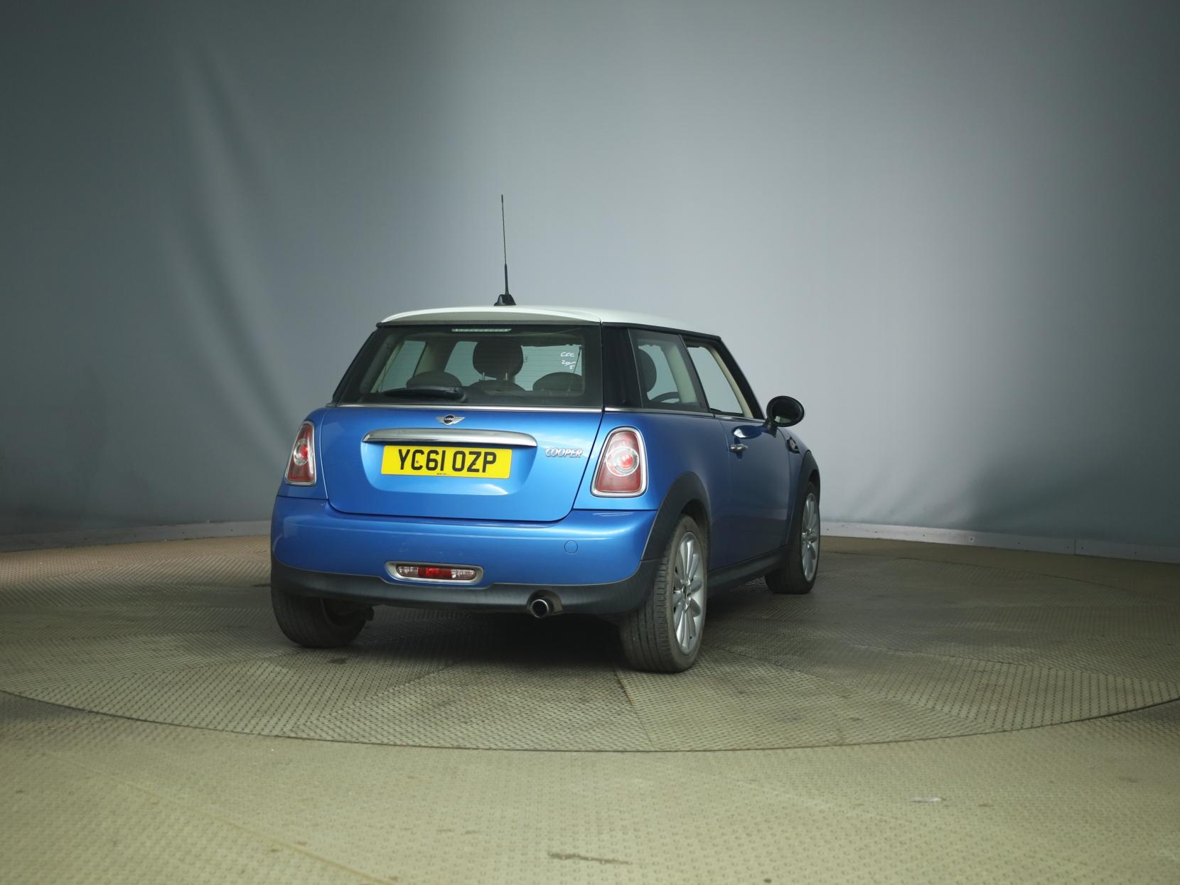 MINI Hatch 1.6 Cooper Pimlico Hatchback 3dr Petrol Manual Euro 5 (s/s) (122 ps)