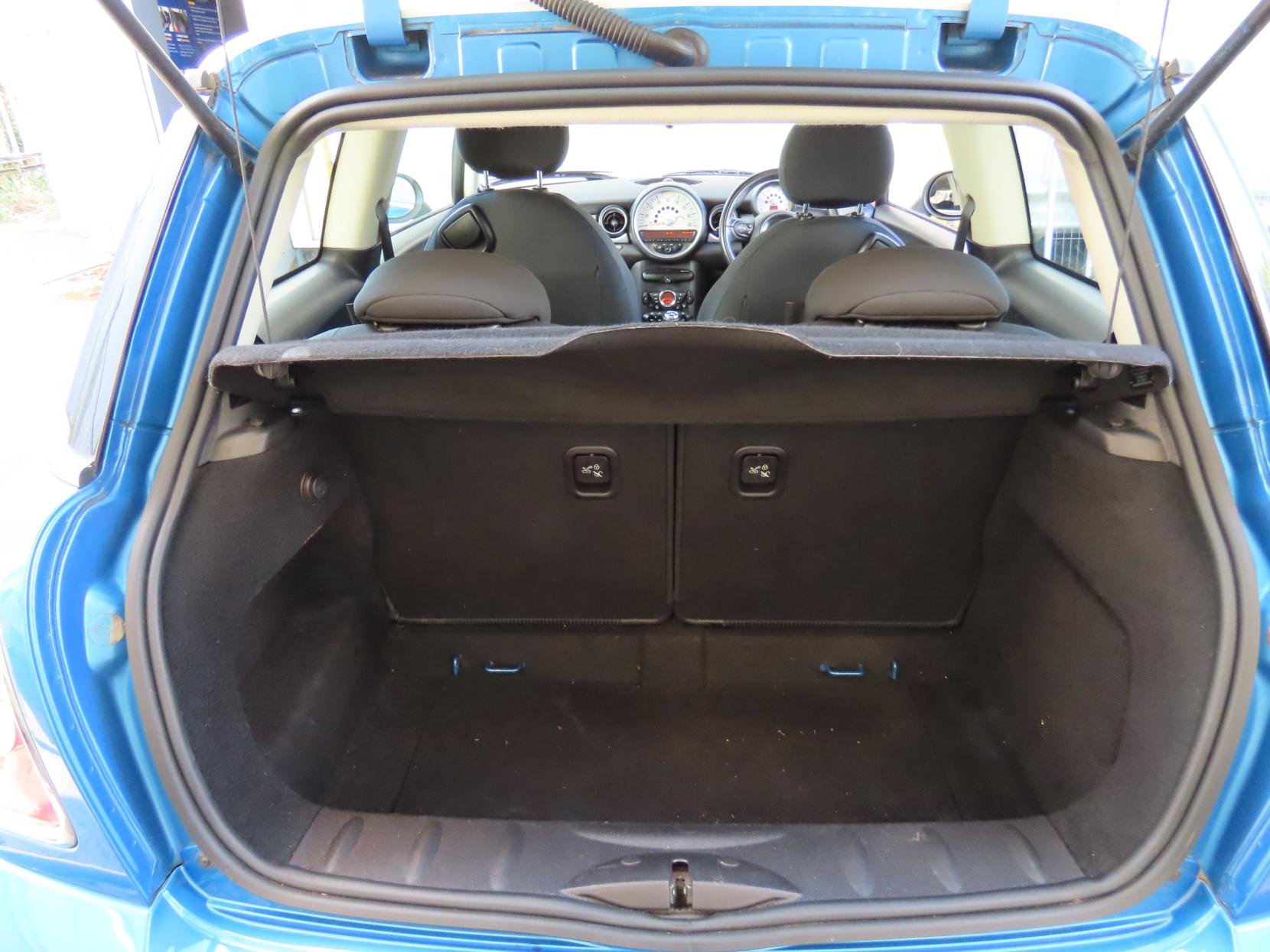 MINI Hatch 1.6 Cooper Pimlico Hatchback 3dr Petrol Manual Euro 5 (s/s) (122 ps)